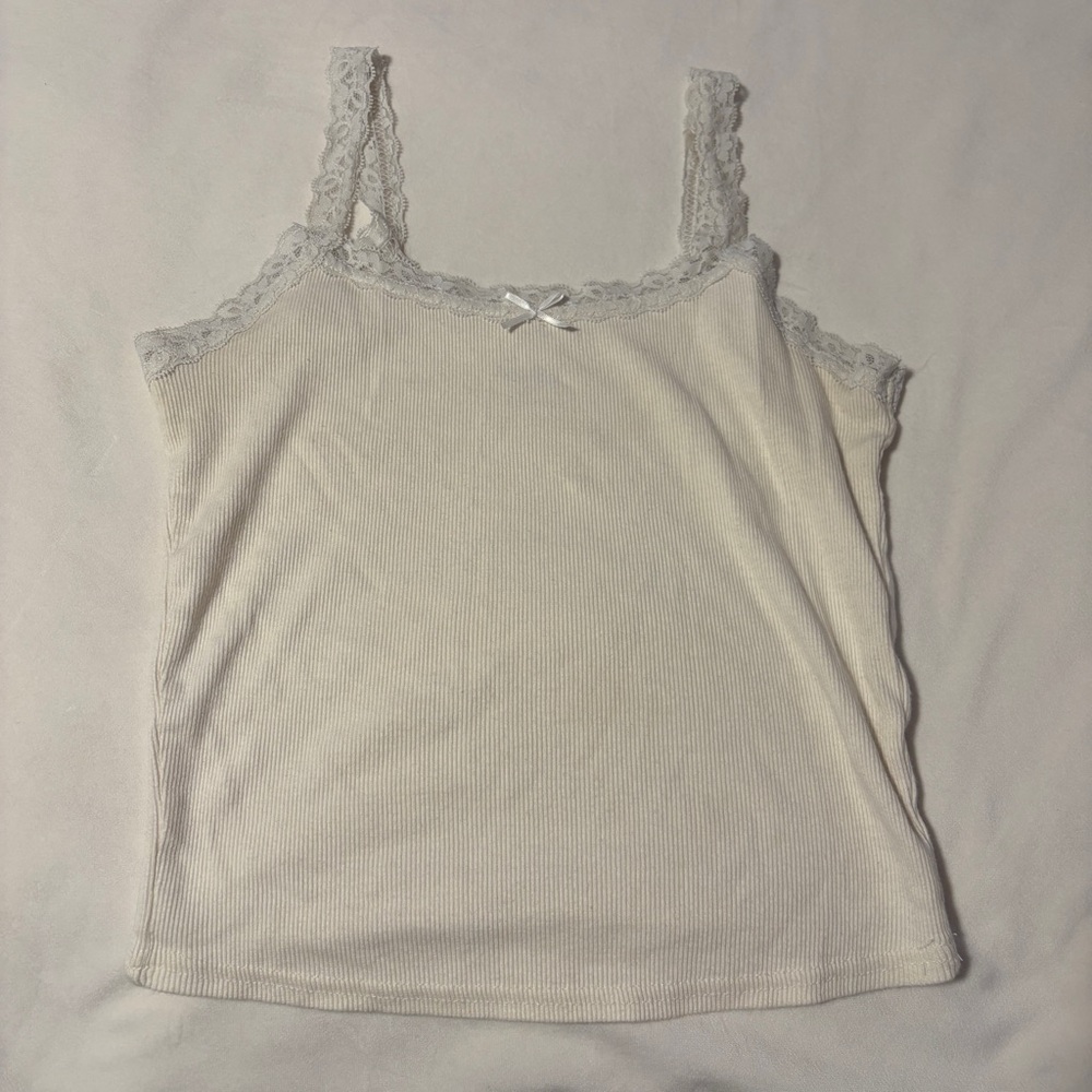 Hollister cream lace camisole